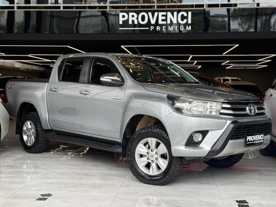 TOYOTA HILUX 2.8 SRV 4X4 CD 16V DIESEL 4P AUTOMÁTICO